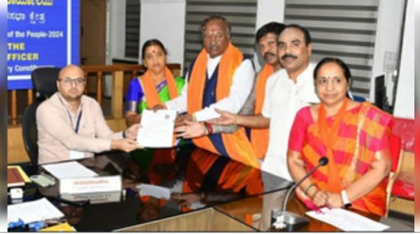 भाजपा के बागी ईश्वरप्पा ने शिवमोग्गा से किया नामांकन, निर्दलीय चुनाव लड़ेंगे