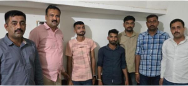 बॉलीवुड सुपरस्टार सलमान खान के घर के बाहर फायरिंग करने वाले आरोपी गिरफ्तार