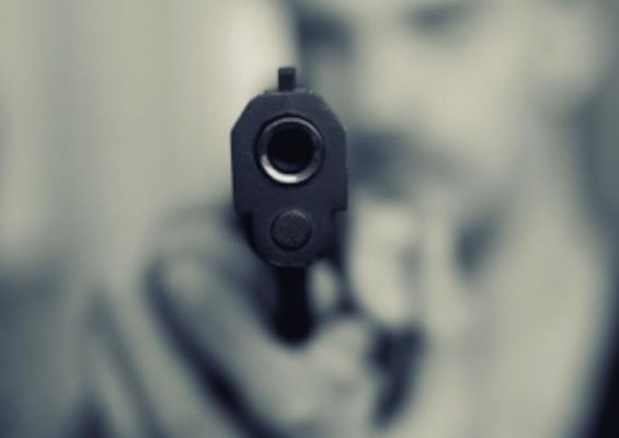 दिल्ली में दिनदहाड़े एएसआई की गोली मारकर हत्या, शूटर ने की आत्महत्या