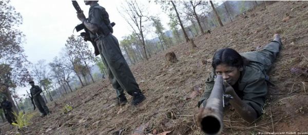 छत्तीसगढ़: सबसे बड़ी नक्सली मुठभेड़ को कैसे दिया गया अंजाम