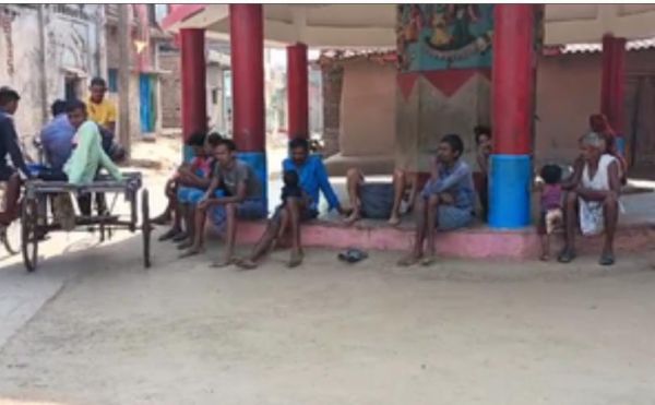 पानी की किल्लत बनी बच्चों की शिक्षा में बाधा, मूकदर्शक जिला प्रशासन