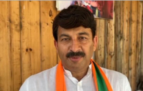 केजरीवाल के जेल में मीठा खाने पर मनोज तिवारी का तंज, तिहाड़ से डासना जेल शिफ्ट करने की मांग