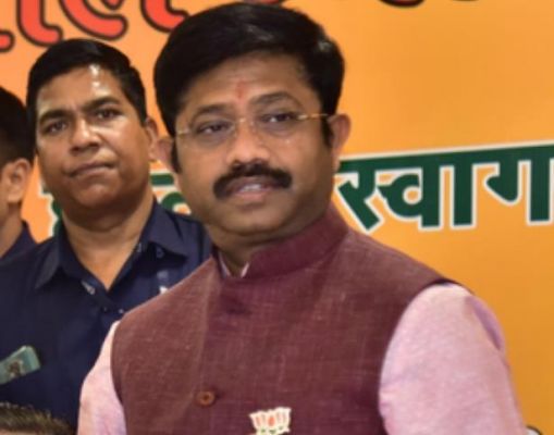 मुस्लिम वोटों के लिए किसी भी हद तक गिर सकती है सपा, योगी के मंत्री नंद गोपाल नंदी का बड़ा हमला