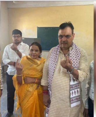राजस्थान सीएम ने डाला वोट, कहा-बीजेपी दोहराएगी इतिहास