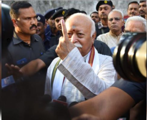 आरएसएस प्रमुख मोहन भागवत ने नागपुर में किया मतदान, लोगों से की वोट डालने की अपील