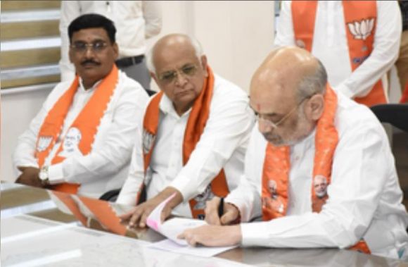 लोकसभा चुनाव 2024 : गांधीनगर से नामांकन करने के बाद बोले अमित शाह, 'मैं बूथ कार्यकर्ता से संसद तक पहुंचा'
