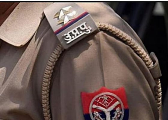 गाजियाबाद निवासी की कार से नोएडा पुलिस ने 6 लाख रुपए किए बरामद