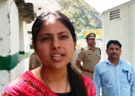 टिहरी के लंबगांव में ग्रामीणों ने किया मतदान का बहिष्कार, मनाने में जुटा प्रशासन