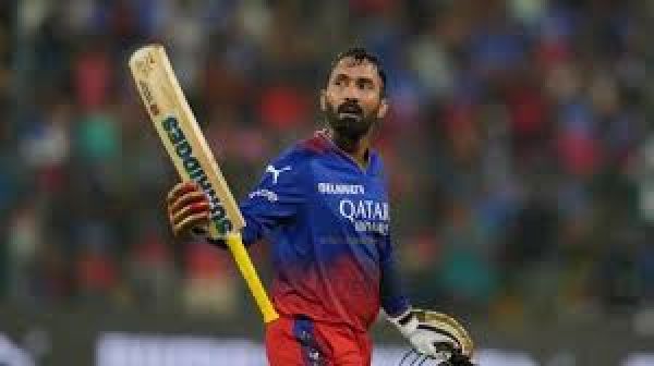 जल्द ही अगर 300 रन का स्कोर पार हो जायेगा तो हैरानी नहीं होगी : कार्तिक