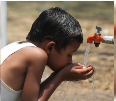  यूपी के इस गांव को 76 साल बाद मिला नल का पानी