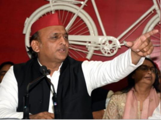 कन्नौज से अखिलेश नहीं लड़ेंगे चुनाव, तेज प्रताप को मैदान में उतारा