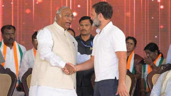 कांग्रेस का ऐतिहासिक रूप से सबसे कम  सीटों पर लडऩा रणनीति है या कुछ और