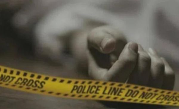 दिल्ली : निर्माणाधीन फ्लाईओवर पर लोहे की ग्रिल से लटका मिला व्यक्ति का शव