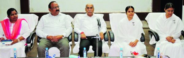 हीन भावना और नकारात्मक सोच से आती  है आत्मविश्वास में कमी-बीके अदिति दीदी