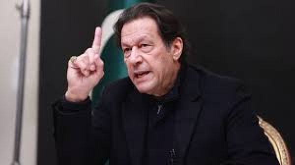 पाकिस्तान को ‘गुलाम’ बनाने वाले लोगों से समझौता करने के बजाए जेल में रहने के लिए तैयार हूं : इमरान खान