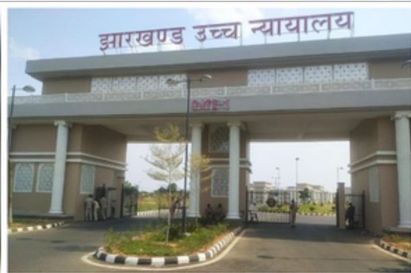 ग्रामीण को मुआवजा दिए बगैर उसकी जमीन पर बना दिया थाना, हाईकोर्ट ने दिया सील करने का आदेश