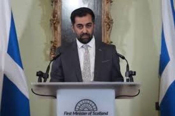 स्कॉटलैंड के प्रथम मंत्री हमजा यूसुफ ने इस्तीफा दिया