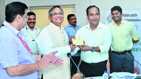 विशेष छूट और नि:शुल्क नर्सिंग सेवा दे मतदान के लिए प्रेरित कर रहा बाल गोपाल हॉस्पिटल 