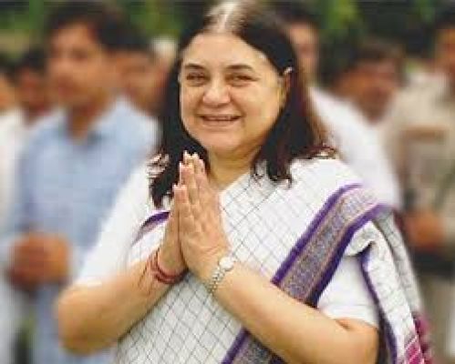 मेनका गांधी ने सुलतानपुर लोकसभा सीट से नामांकन दाखिल किया