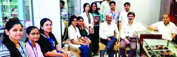 इंटर्नशिप प्रोग्राम के तहत जेम एंड ज्वेलरी विद्यार्थी पहुंचे सराफा