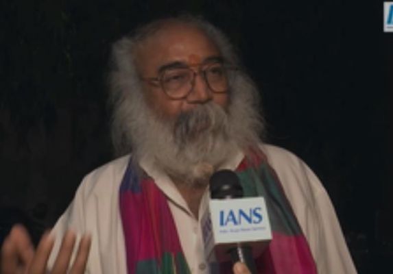 आचार्य प्रमोद कृष्णम ने कहा, प्रियंका गांधी के खिलाफ बड़ी साजिश हो रही है