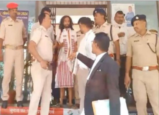 रांची में नामांकन से पहले निर्दलीय प्रत्याशी को पुलिस ने किया गिरफ्तार, कोर्ट में पेशी