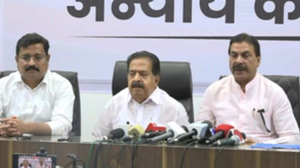 महाराष्ट्र कांग्रेस के कार्यकारी अध्यक्ष आरिफ नसीम खान ने वापस लिया इस्तीफा, एमवीए के लिए करेंगे प्रचार