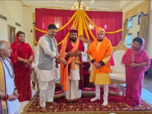 टिहरी राजदरबार में बद्रीनाथ धाम के रावल ईश्वर प्रसाद नंबूदरी का किया गया पट्टाभिषेक