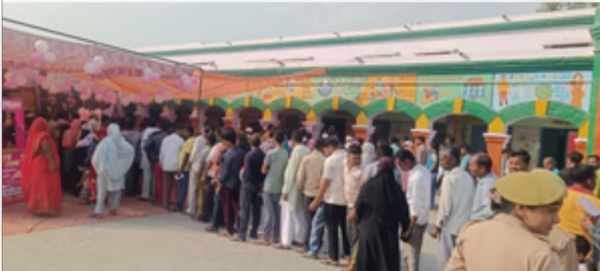 यूपी के तीसरे चरण की 10 सीटों पर नौ बजे तक 12.94 फीसद मतदान