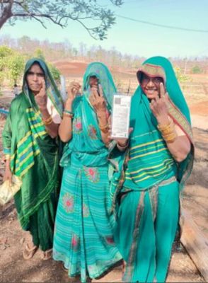 लोकसभा चुनाव के तीसरे चरण में दोपहर 1 बजे तक 40 फीसदी मतदान, महाराष्ट्र में सबसे कम वोटिंग