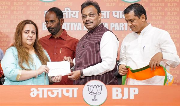 ‘छत्तीसगढ़’ का  संपादकीय : राधिका खेड़ा से निकली है तो बात दूर तलक जाएगी..