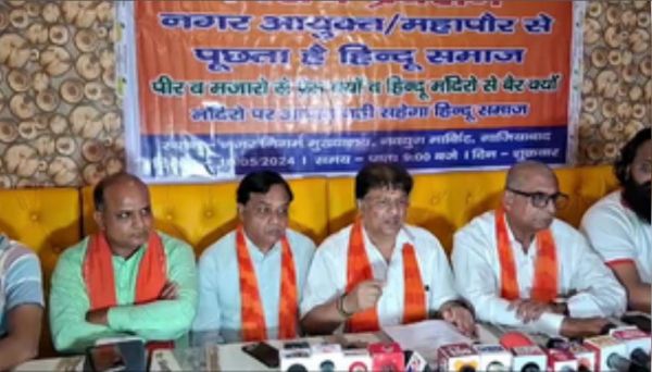 विश्व हिन्दू परिषद और बजरंग दल ने गाजियाबाद नगर निगम के खिलाफ मोर्चा खोला