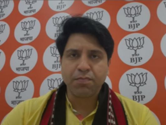 बिभव की गिरफ्तारी पर बोले पूनावाला, दुर्योधन हुआ गिरफ्तार लेकिन बचाने की कोशिश कर रहे हैं आज के धृतराष्ट्र