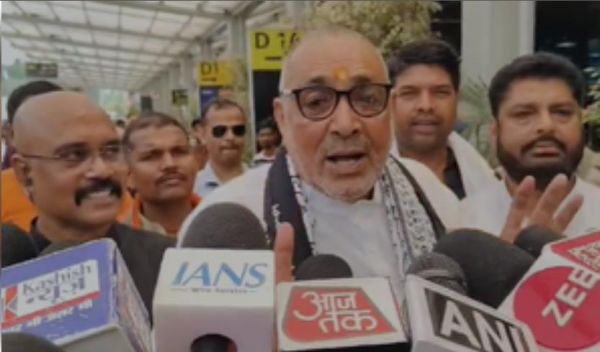गिरिराज सिंह ने इंडी महागठबंधन को डपोरशंख की जमात बताया, राहुल-तेजस्वी पर साधा निशाना