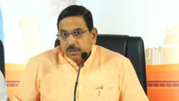 गठबंधन में शामिल पूरी पारिवारिक पार्टी भ्रष्टाचार का गढ़ : प्रल्हाद जोशी