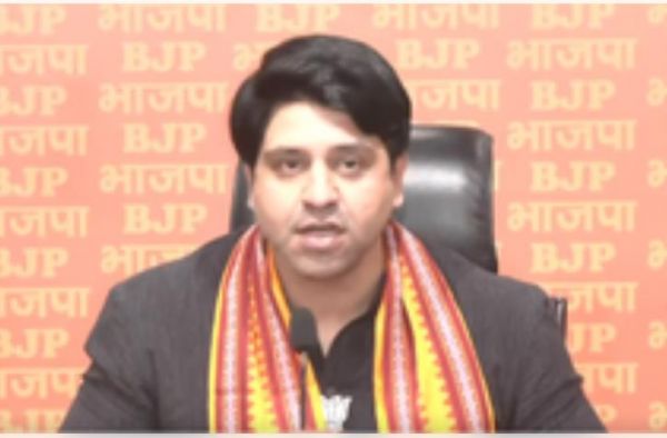 बिभव के पास कौन से राज हैं जिसकी वजह से उसे बचा रहे हैं केजरीवाल : शहजाद पूनावाला 