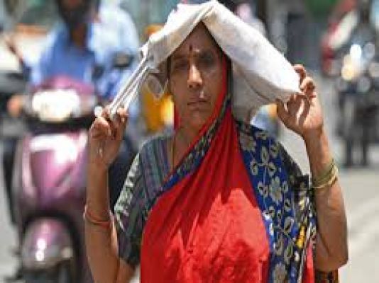 दिल्ली: दिन में लू चलने की संभावना, 45 डिग्री सेल्सियस तक पहुंच सकता है तापमान