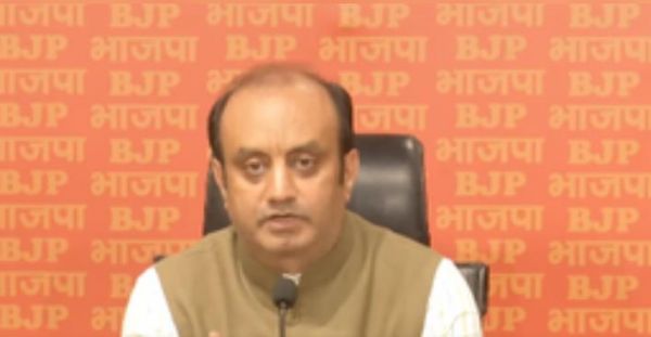 लखनऊ के स्टेट गेस्ट हाउस कांड से ज्यादा भयानक है दिल्ली का सीएम हाउस कांड : सुधांशु त्रिवेदी 