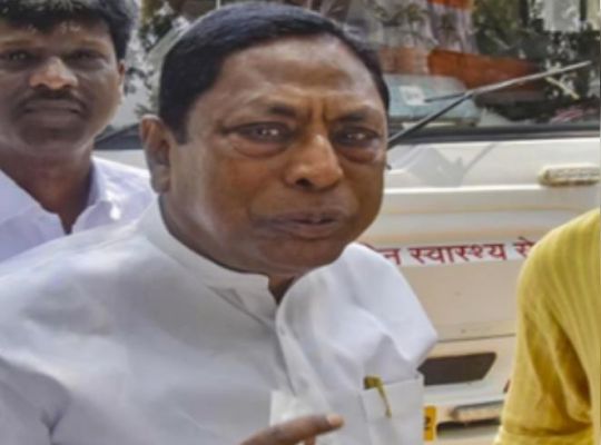 झारखंड के मंत्री आलमगीर आलम की ईडी रिमांड पांच दिन बढ़ी