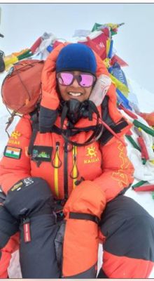 16 साल की सौम्या ने किया एवरेस्ट फतह, अब अंटार्कटिका के विनसन मैसीफ पर निगाहें 