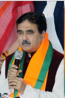 अभिजीत गंगोपाध्याय का आरोप, वोटरों को परेशान करने के लिए पुलिस का इस्तेमाल कर रही टीएमसी