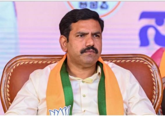 कर्नाटक भाजपा अध्यक्ष ने थाने पर हमले को लेकर सरकार को घेरा, राज्यपाल से की हस्तक्षेप की मांग