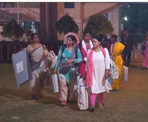 लोकसभा चुनाव के छठे चरण में 61 फीसदी से ज्‍यादा मतदान, जम्मू-कश्मीर के मतदाताओं ने बनाया एक और रिकॉर्ड 