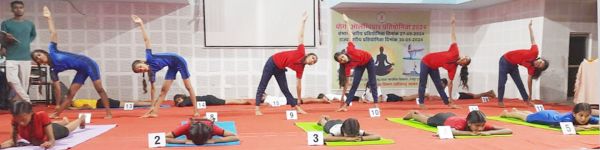 रायपुर संभाग स्तरीय योग ओलंपियाड प्रतियोगिता में प्रदेश के 80 खिलाड़ी, रायपुर जिले का दबदबा