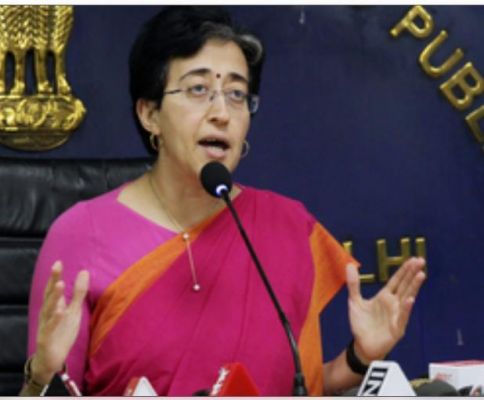 दिल्ली में पानी की बर्बादी करने पर कटेगा 2 हजार का चालान, सरकार का आदेश 