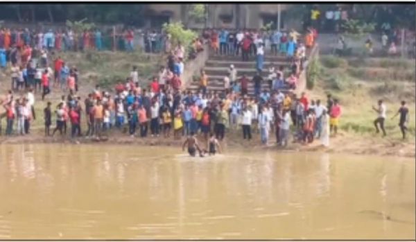 बोकारो में तालाब में डूबने से तीन बच्चों की मौत