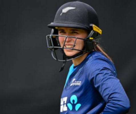 बर्नडाइन बेजुइडनहॉट ने अंतर्राष्ट्रीय क्रिकेट से लिया संन्यास 