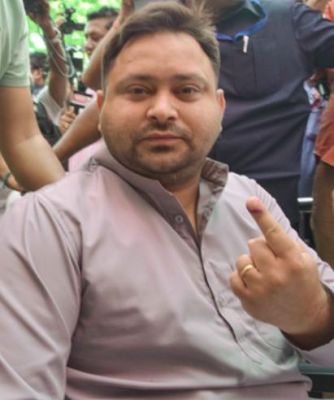बिहार में राज्यपाल राजेन्द्र विश्वनाथ, तेजस्वी, मांझी सहित कई दिग्गजों ने डाला वोट 