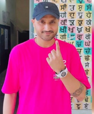 हर किसी को मतदान करना चाहिए : हरभजन सिंह