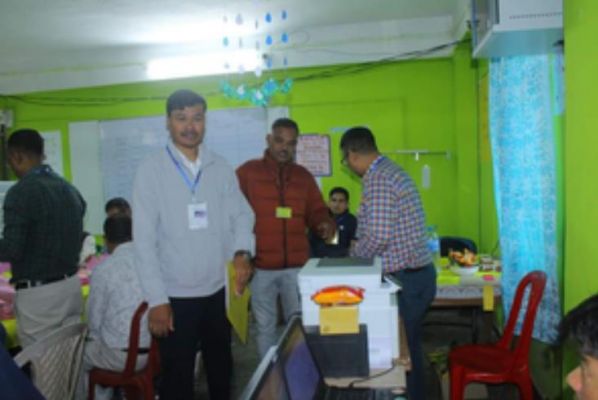 सिक्किम में सत्तारूढ़ एसकेएम लगभग क्लीन स्वीप की तरफ, एक सीट जीती, 29 पर आगे 